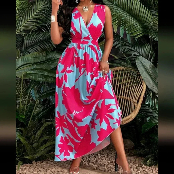 Tropical Print Deep V Neckline Cinched Waist Fit And Flare Dress - Picture 3 of 6